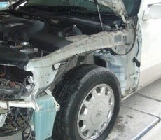 トヨタ・セルシオの鈑金修理事例（１）のサムネイル
